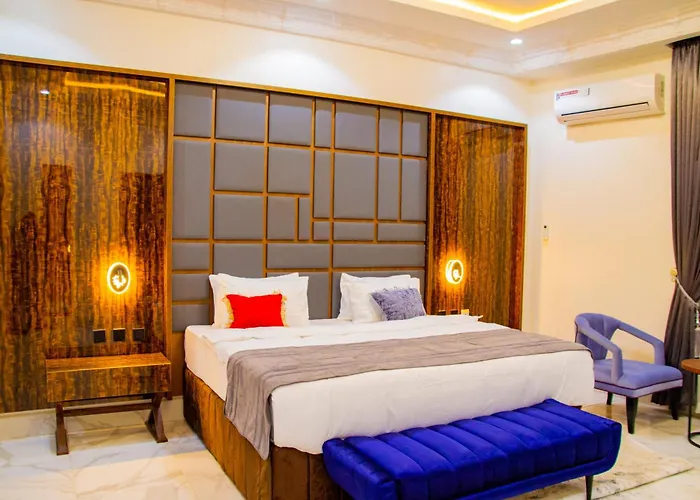 Radissononyx Awka