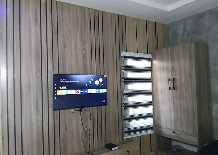 Empayer Hotel & Suites