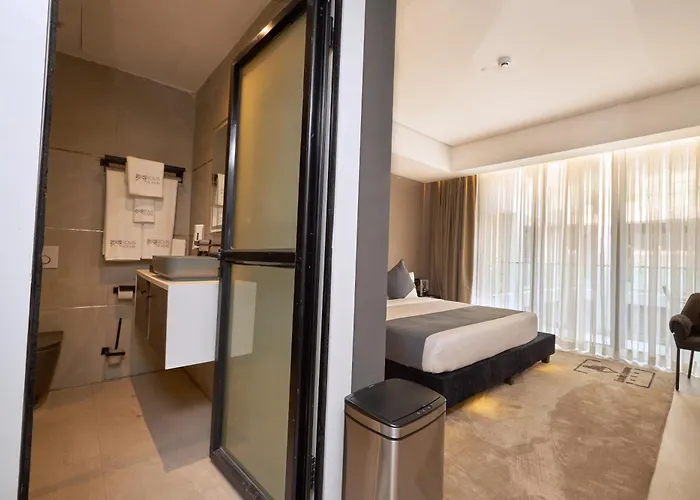 Louis Louvre Hotel Asaba Delta State